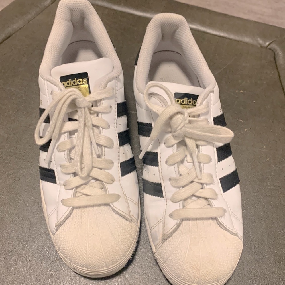 ADIDAS Superstar